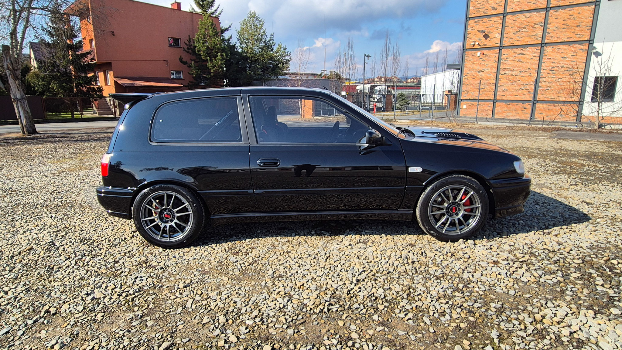 nissan-sunny-gti-r-22.jpeg